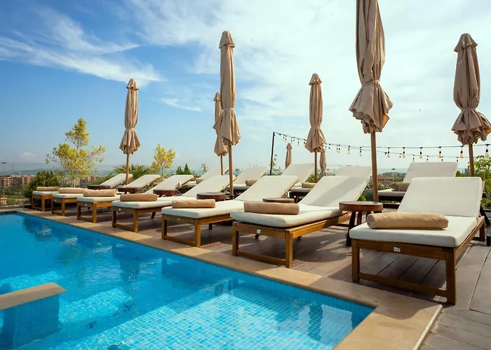 Longue Vie Hotels