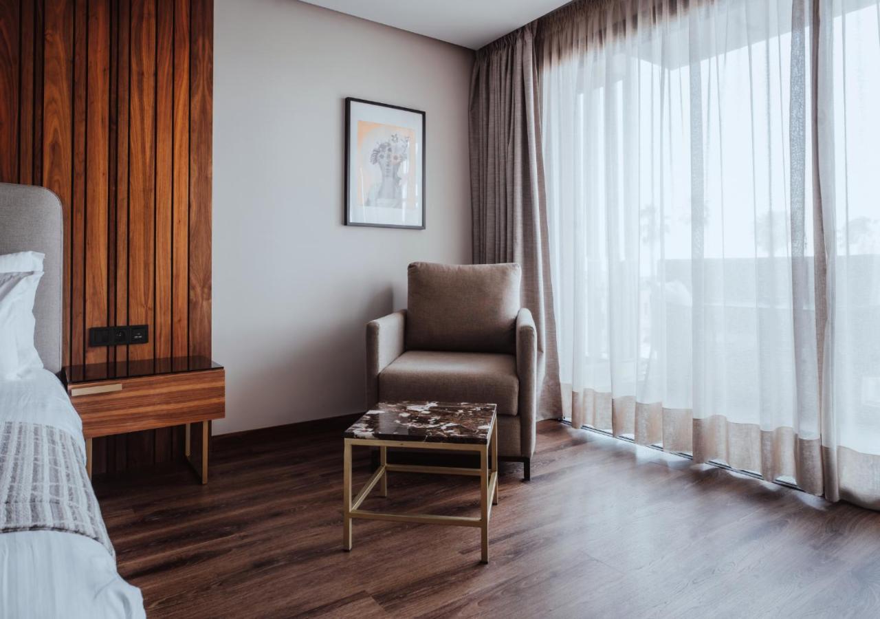 Hotel Longue Vie 4*